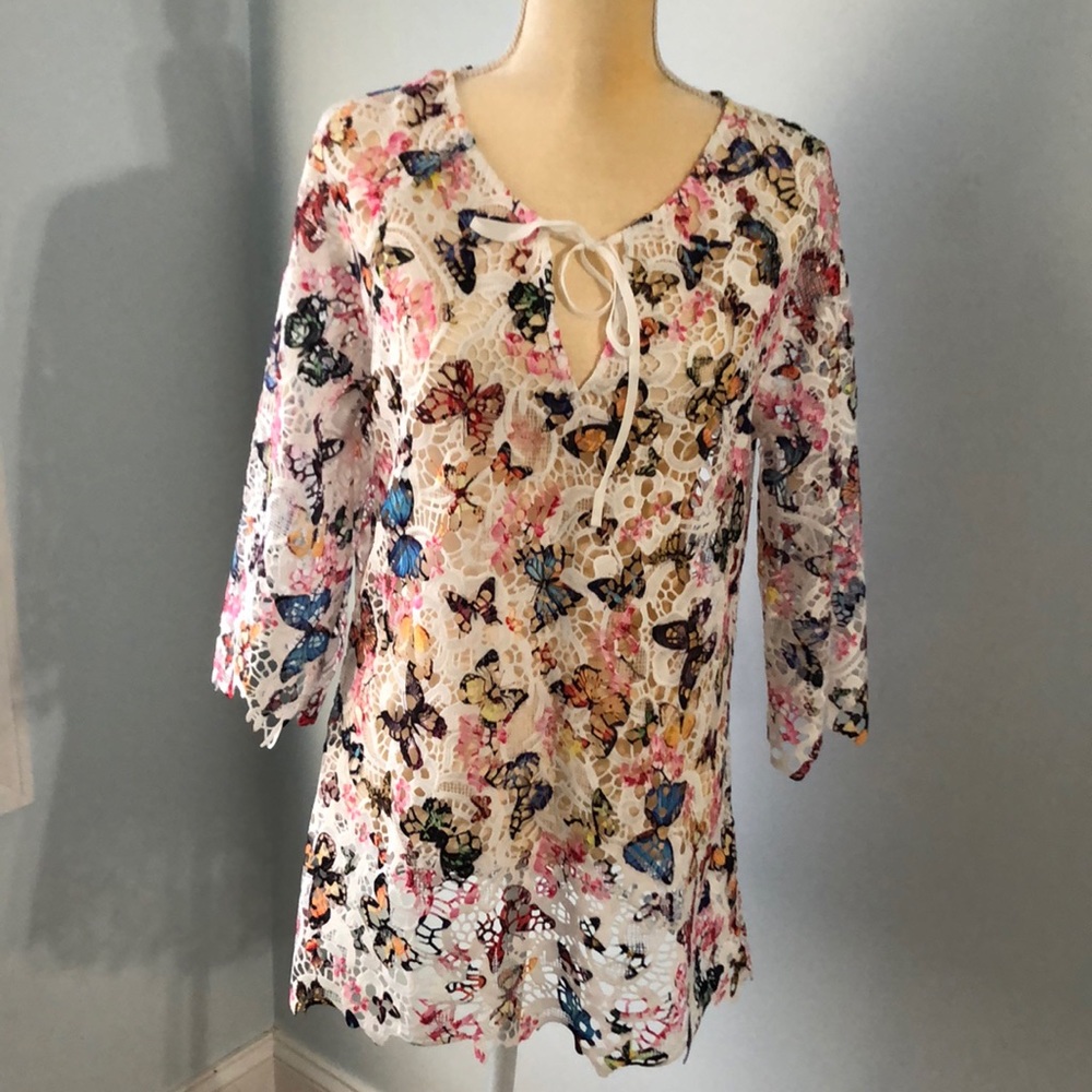 Boston Proper butterfly lace top Medium